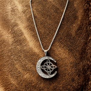 Collier Croissant de Lune Celtique – Acier Inoxydable