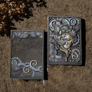 Grimoire A5 à Couverture en Relief – La Déesse de la Nature