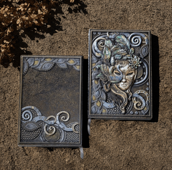 Grimoire A5 à Couverture en Relief – La Déesse de la Nature