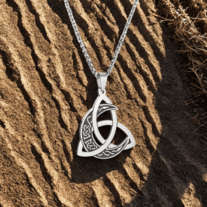 Collier Triquetra Celtique et Lune – Harmonie, Protection et Énergie Lunaire