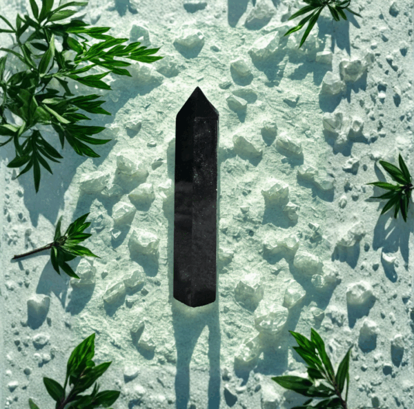 Pointe d’Obsidienne Noire Naturelle – 7 à 8 cm