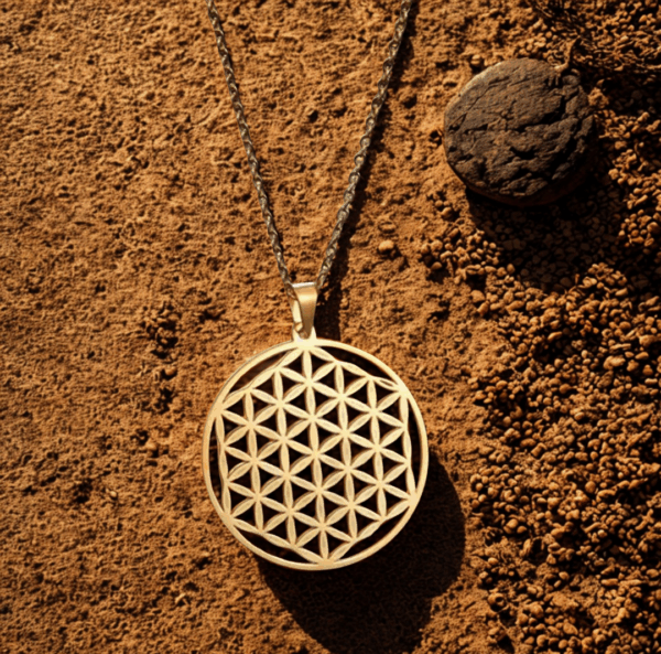 Collier Fleur de Vie Doré – Énergie, Harmonie et Protection